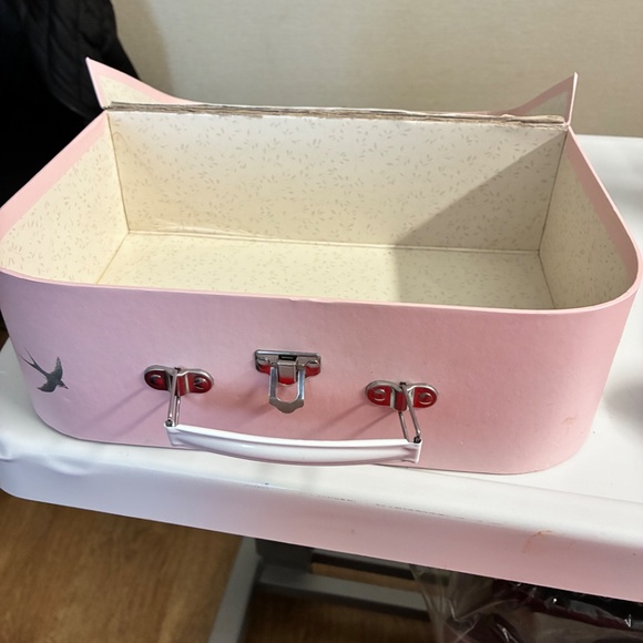 Adorable vintage child’s teaset in original carrying case. - Picture 3 of 12